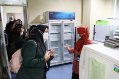 kunjungi-rumah-sakit-uns-politeknik-indonusa-belajar-tentang-laboratorium-di-rumah-sakit_1